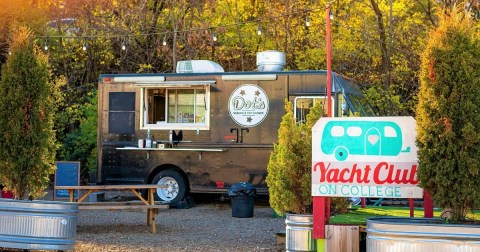 The Fried Chicken At This Arkansas Restaurant Is So Good That It Sells Out Every Day