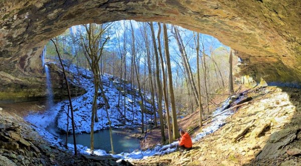 Bingham Hollow Falls In Ozark, Arkansas Is So Little-Known, You Just Might Have It All To Yourself