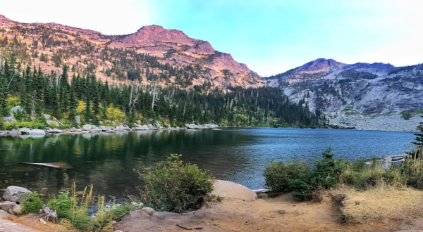 Hunt Lake In Northern Idaho Is So Little-Known, You Just Might Have It All To Yourself