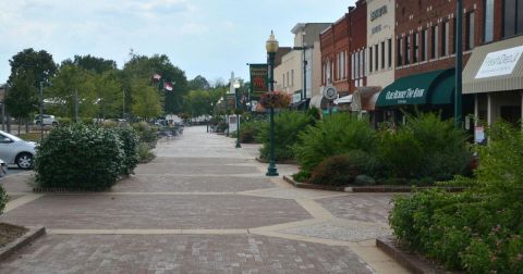 A Charming And Historic Small Town In North Carolina, Hickory Is Seemingly Frozen In Time