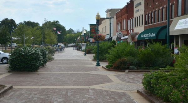A Charming And Historic Small Town In North Carolina, Hickory Is Seemingly Frozen In Time