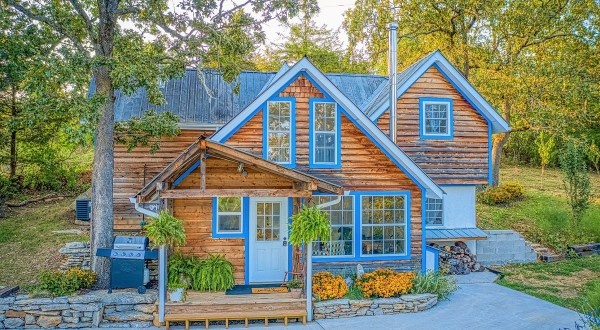Spend The Night In This Incredible Arkansas Mountain Cabin For An Unforgettable Adventure