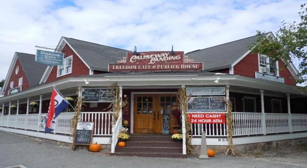 The Freedom Cafe & Pub In Maine Is Serving Up Way More Than Food This Summer