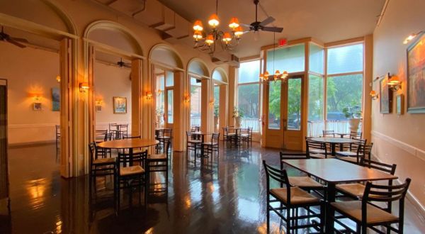 The Largest Restaurant In North Carolina Has 5 Dining Rooms And An Unforgettable Menu