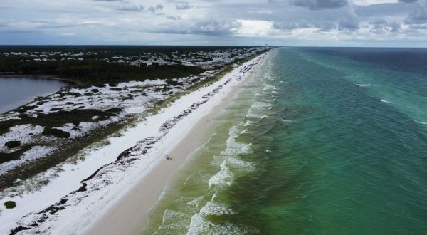Few People Know There’s A Beautiful State Park Hiding In This Tiny Florida Town