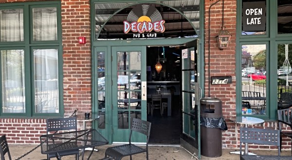 Visit Decades Pub And Grub In Alabama To Experience Past Decades Of Music And Memories