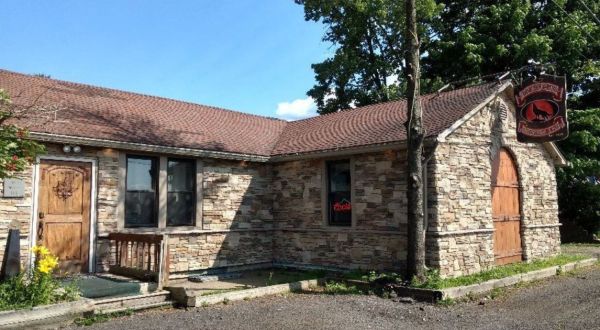 There’s A Delicious Steakhouse Hiding Inside This Old New Jersey Stone Building That’s Begging For A Visit