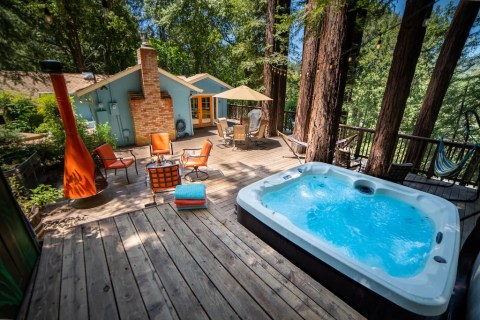 Soak In A Hot Tub Surrounded By Natural Beauty At This Epic Cabin In Northern California