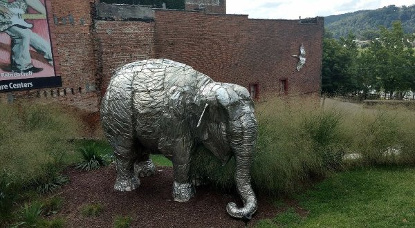 You’ll Never Forget A Visit To This Sculpture Garden With A One-Of-A-Kind Commemorative Elephant In West Virginia