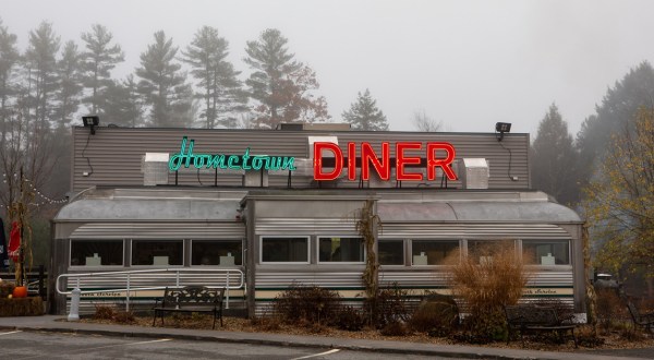 This Diner Was Actually Built In New Jersey, Dismantled, And Brought To New Hampshire