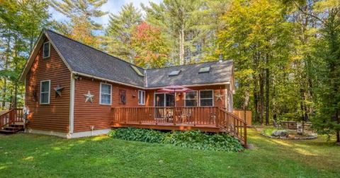 This Cabin Is The Best Home Base For Your Adventures In New Hampshire's Mt. Washington Valley