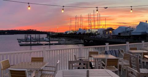 Five Restaurants In Massachusetts With The Most Amazing Dockside Dining