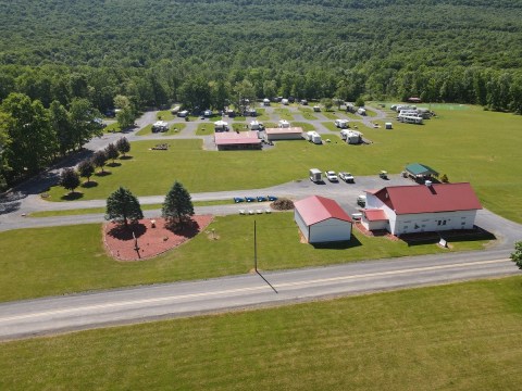 With A Pool, A Pond, And Hiking Trails, This RV Campground In Pennsylvania Is A Dream Come True