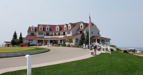 Enjoy An Upscale Dinner With A View At Arcadia Bluffs, A Stunning Lakeside Restaurant In Michigan