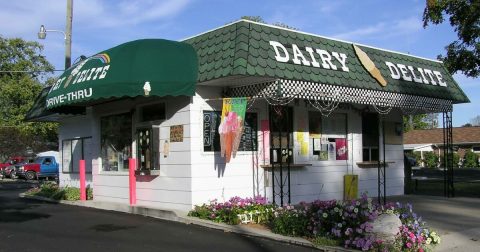With Home-Baked Brownies And Fresh Whipped Cream, Dairy Delight In Illinois Will Satisfy Your Summer Sweet Tooth