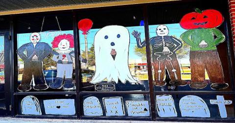 The Menu Items At This Oklahoma Ice Cream Shop Are All Horror-Themed, And The Ice Cream Is Killer