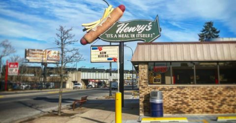 iconic hot dog stand on Rt. 66 in Cicero, Illinois