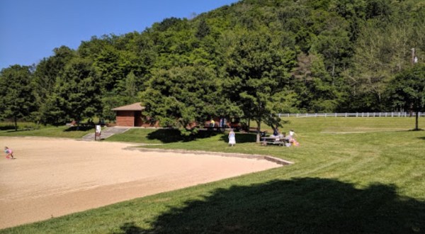 The One Pristine Inland Beach In Pennsylvania That Will Make You Swear You’re On The Coast