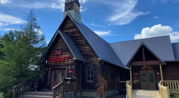 This Converted Wedding Chapel To A Restaurant In Tennessee Is Like No Other Place You’ve Ever Eaten