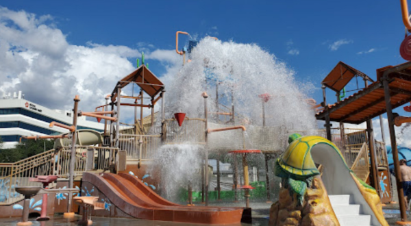 Take A Trip To Funtasticks In Arizona, A Water And Adventure Park That’s Tons Of Fun