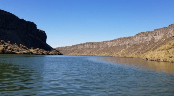 The Small Town Reservoir In Idaho That’s An Idyllic Summer Day Trip