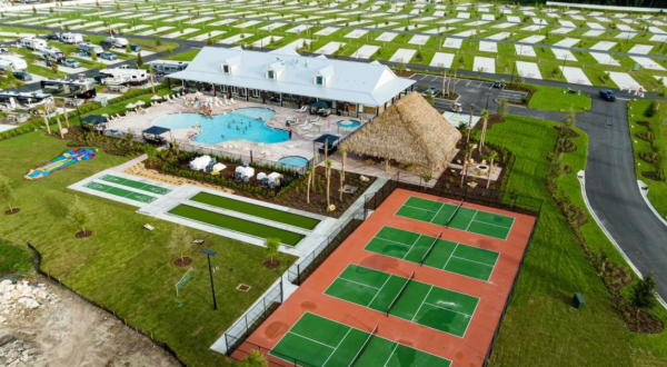 With Pickleball Courts And A Massive Pool, This RV Campground In Florida Is A Dream Come True