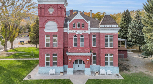 You Can Spend The Night In A 1903 Courthouse In Utah And It Will Be A Stay To Remember
