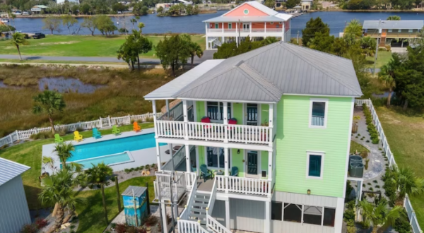 This Florida Retreat In The Middle Of Nowhere Will Make You Forget All Of Your Worries