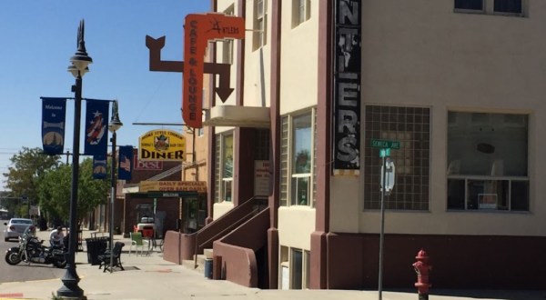 On Your Way To The Black Hills, Enjoy A Meal At This Hidden Gem Diner In Wyoming