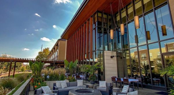 Enjoy An Upscale Dinner With City Views At Anthony’s Chophouse, A 2-Story Restaurant In Indiana