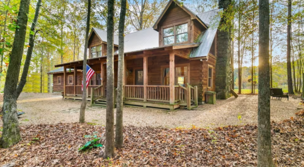 This Mississippi Cabin In The Middle Of Nowhere Will Make You Forget All Of Your Worries