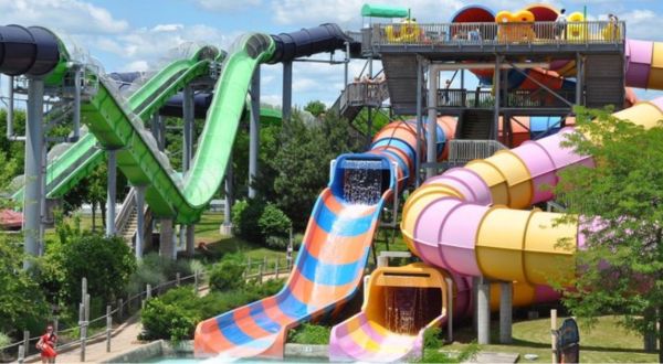 These 7 Waterparks In Massachusetts Are Pure Bliss For Anyone Who Goes There
