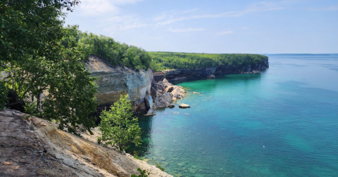 18 Best Hiking Trails In Michigan: The Top-Rated Hiking Trails to Visit in 2023