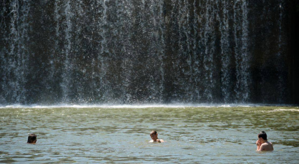 You’ll Feel As Though You’re Swimming At The Basin Of Niagara Falls At This Little-Known Spillway In Ohio