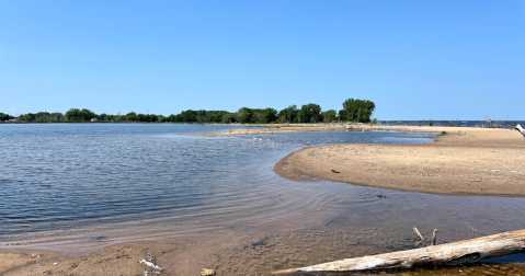 The One Pristine Inland Beach In Wisconsin That Will Make You Swear You're On The Coast