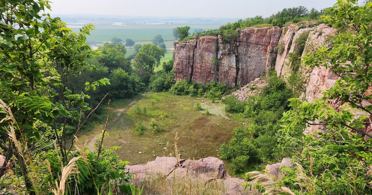 20 Best Hikes in Minnesota: The Top-Rated Hiking Trails to Visit in 2024
