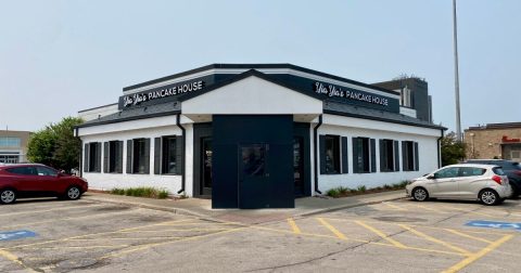 diner with free Greek doughnuts in North Riverside, IL