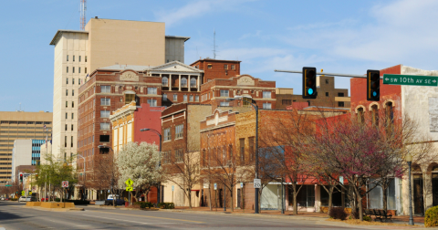 You'd Be Surprised To Learn That Topeka, Kansas Is One Of The Country's Best Coastal Towns