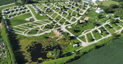 With A Mini Golf Course And Train Rides, This RV Campground In Iowa Is A Dream Come True