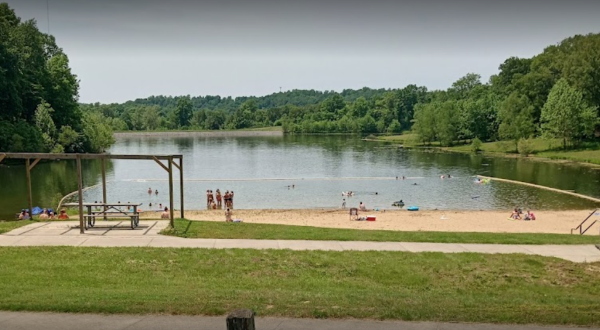 The One Pristine Inland Beach In Missouri That Will Make You Swear You’re On The Coast