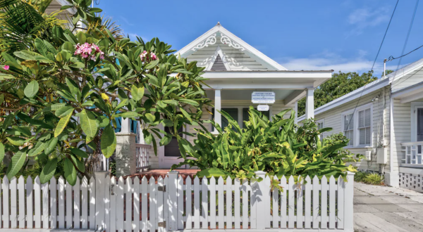 Enjoy A Picture-Perfect Weekend In Key West, When You Visit This Cozy Florida Cottage