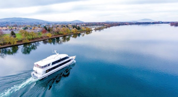 Enjoy Spectacular Columbia River Views And Fine Dining Aboard A Luxury Yacht At Water2Wine In Washington