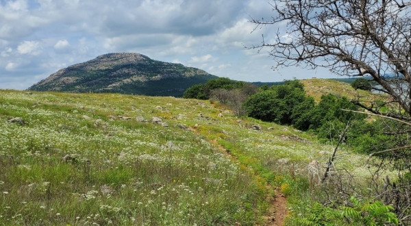 A Hiking Trail Runs Through This Oklahoma Town And It’s The Ultimate Outdoor Playground