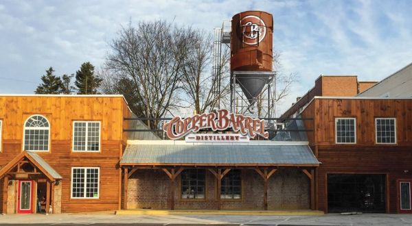 This Moonshine Tasting Room In North Carolina Is One Hidden Speakeasy You’ll Want To Tour
