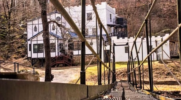 Entering This Hidden Arkansas Castle Will Make You Feel Like You’re In A Fairy Tale