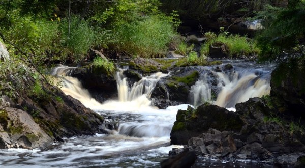 The Secret Waterfall In Northern Wisconsin That Most People Don’t Know About