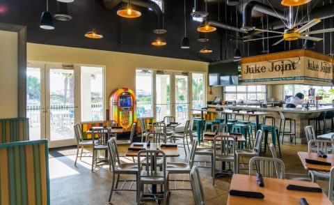 On Your Way To The Beach, Enjoy A Meal At This Hidden Gem Jukebox Restaurant In Georgia