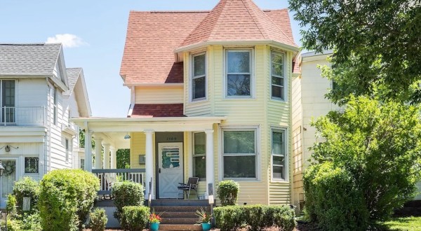 This Charming Victorian Home In Iowa Is The Perfect Place For A Relaxing Getaway