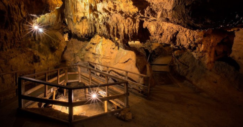 This Cavern Hike In Virginia Is One Of The Scariest Underground Tours In The U.S.