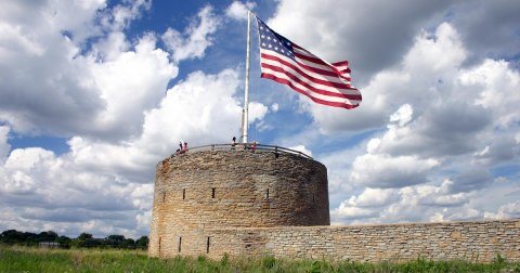 The Oldest Building In Minnesota Was A Part Of A Historic Fort That's Now The Centerpiece Of A State Park